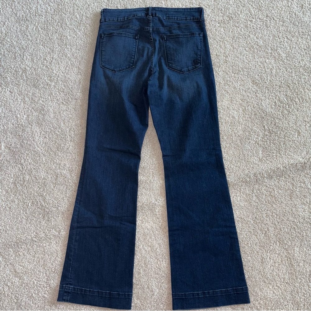 CJ by Cookie Johnson Women's 31x34 Foundation Flare Leg Med-Dark Wash Mid Rise - Picture 4 of 8